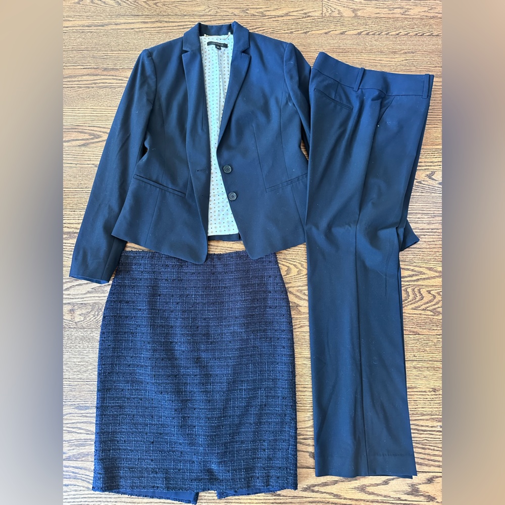 Ann Taylor women’s navy blue suit